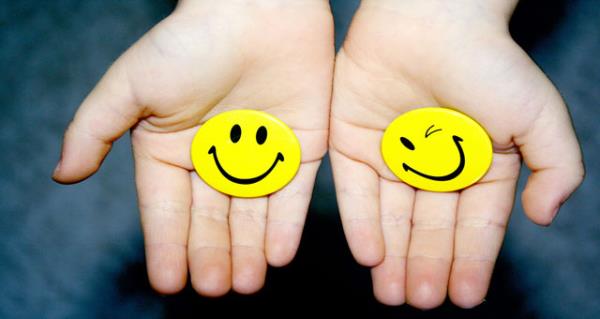 <P><B>10- Stresle ba�a ��kmak<B></P>  Stres, dolayl� olarak kanseri tetikleyebilmektedir. Egzersiz, meditasyon, dan��manl�k ve konu�ma tedavileri, grup terapileri, sosyal destek, depresyon ve anksiyete giderici ila�lar�n kullan�m� gibi yakla��mlar stresle ba�a ��kmak i�in �nemli y�ntemlerdir.