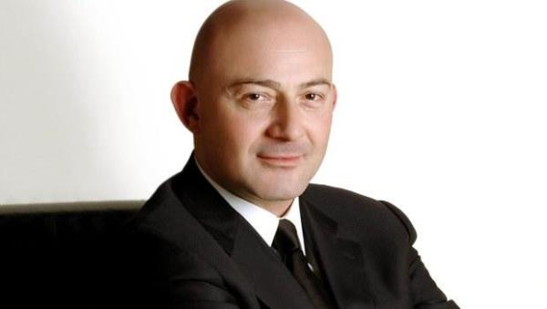 2  Ferit F. ahenk / Dou Holding