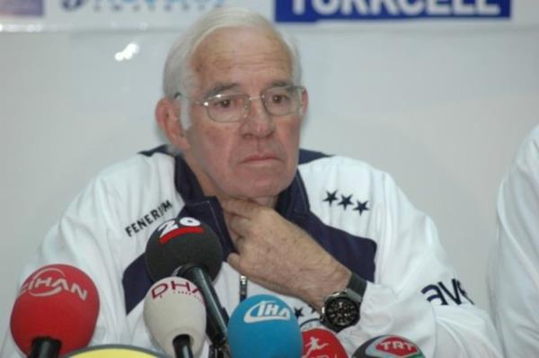 Eski futbolcu ve teknik direktr Luis Aragones