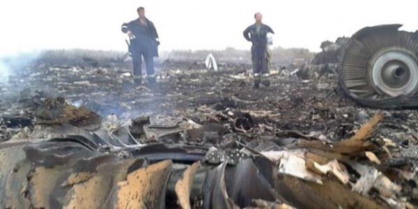 17 Temmuz ? 295 kiinin bulunduu Malezya ua Ukrayna'da vuruldu