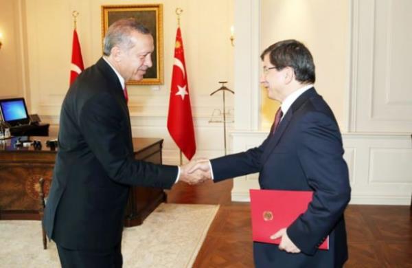 29 Austos ? Davutolu, yeni kabineyi Erdoan'a sundu