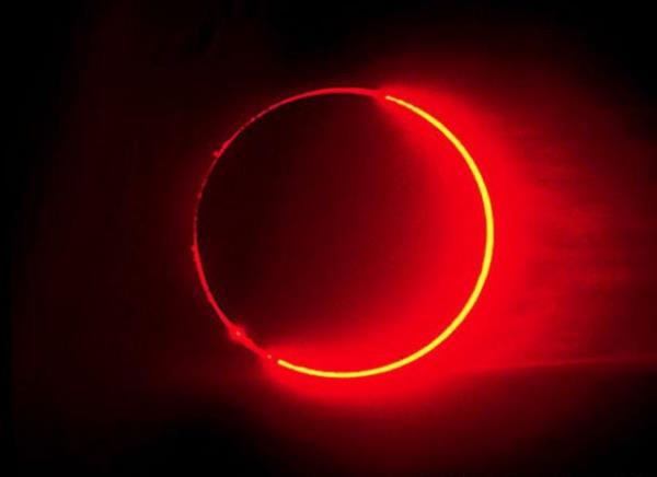 15 Nisan ? Kanl ay tutulmas