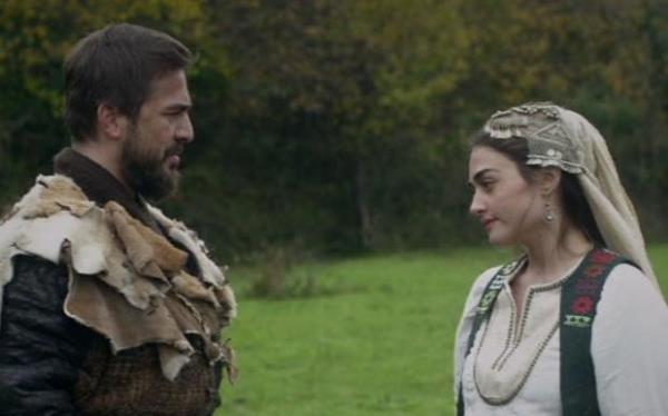 Bir haftadr Diyanet leri Bakanl bata olmak zere pek ok kurumdan ylba kutlamalarnn Hristiyan adeti olduu ve kutlanmasnn gnah saylacana dair duyurular ve aklamalar yaplyor. TRT de zaten ylba kutlamalarna artk yer vermiyor.