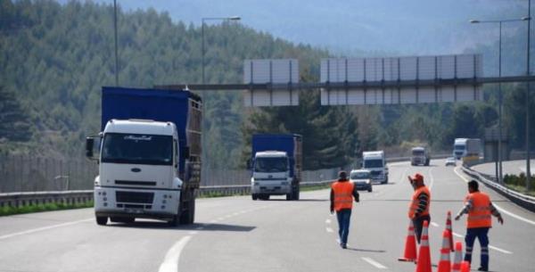 <p>Motorlu Tatlar Vergisi Kamyonet, kamyon (1-6 ya) -5.001-10.000 kg aras </p>    2014: 1.947 TL   <br>2015: 2.144 TL </br>