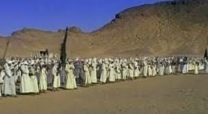 <p><b>Mekkenin fethinden sonraki gelimeler</b></p>      Hz Muhammed Mekke'de genel af ilan etmitir. Ebu Sfyan'a syledii gibi kimseye dokunulmamtr. Kabe'ye giderek, buradaki 360 adet putu sa suresinin 81. ayetini okuyup devirmitir. Ardndan Mslmanlarla birlikte Kabe'yi tavaf etmitir. Hz Muhammed fethin sonrasnda Kabe'de ilk hutbeyi vererek, u szleri sylemitir.