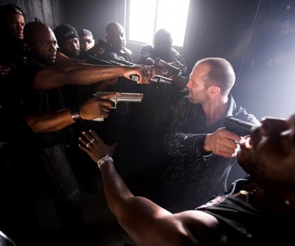 <br><b>CHEV CHELIOS</b></br>  Aktr: Jason Statham  <br>Film: Crank (2006), Crank: High Voltage (2009)</br>