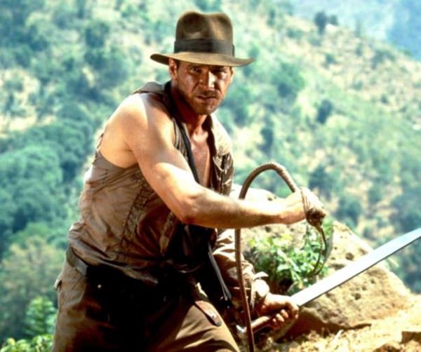 <br><b>INDIANA JONES</b></br>  Aktr: Harrison Ford  <br>Film: Raiders Of The Lost Ark (1981), The Temple Of Doom (1984), The Last Crusade (1989), The Kingdom Of The Crystal Skull (2008)</br>