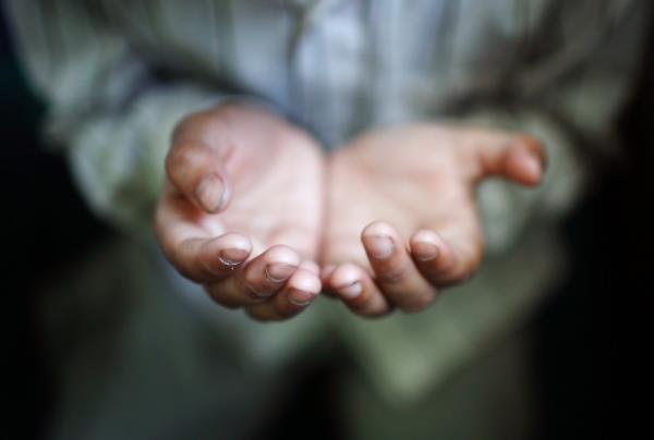 Ayrca Peygamberimiz (S.A.V.)in, ashabn, tabiinin, dier byklerimizin, akrabalarmzn zellikle analarmzn, babalarmzn... Ksacas btn Mslmanlarn ruhlarna Kur'an- Kerim okunmaldr.