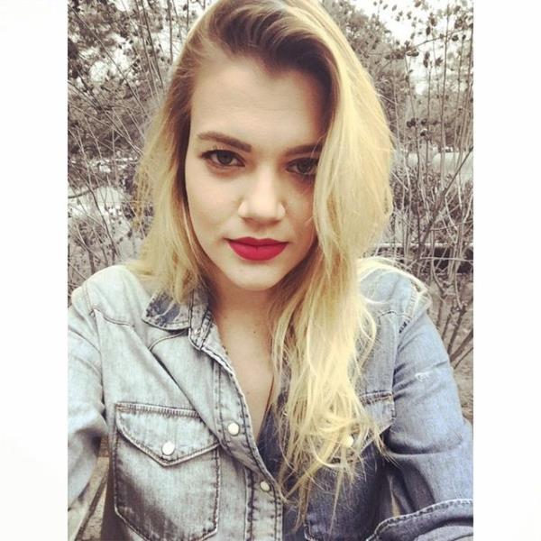 <br>DERYA ENSOY </br>  Hepimize saglikli, huzurlu, bar iinde, sevdiklerimizle beraber, ak dolu, musmutlu bir 2015 diliyorum!