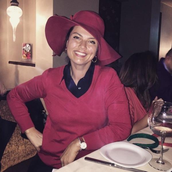 <br>AELYA AKKOYUN </br>  Gece 00:30 iyi niyetlerinizi bekliyorum, mutlu yllar