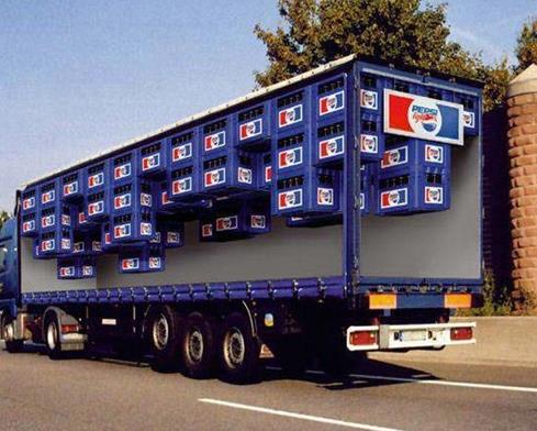 Fotoraflar Almanya'da, 2005 ylnda dzenlenen bir fuarda photoshop yardm ile oluturuldu.