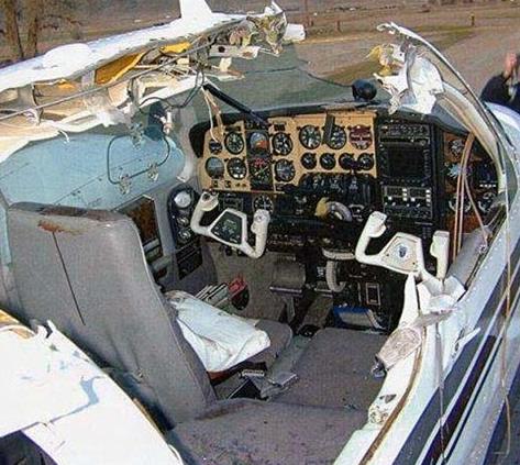 Gerekte, 2004 ylnda iki uan arpmas bu grntye sebep oldu ve bir kii hayatn kaybetti.