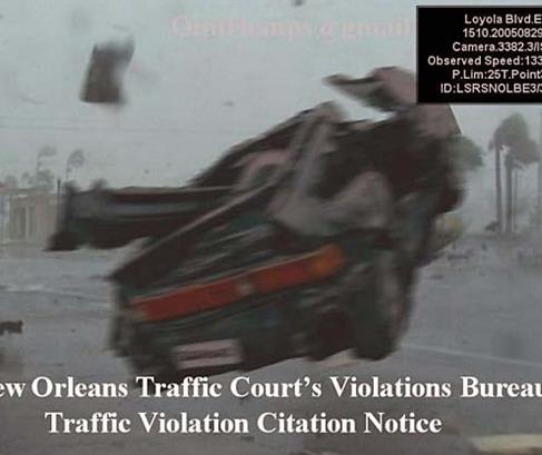 Katrina kasrgas srasnda, saatte 133 mil sratle srklenen aracn sahibine, hz limitini atna dair bir ceza makbuzu gelir: SAHTE