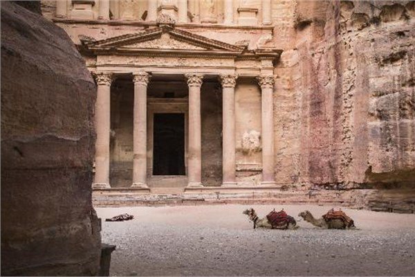 13. Petra Dnya Miras Sit Alan, Petra