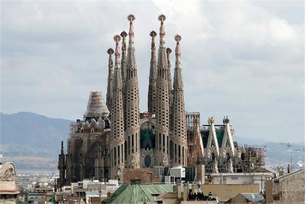 20. Sagrada Familia Basilikas