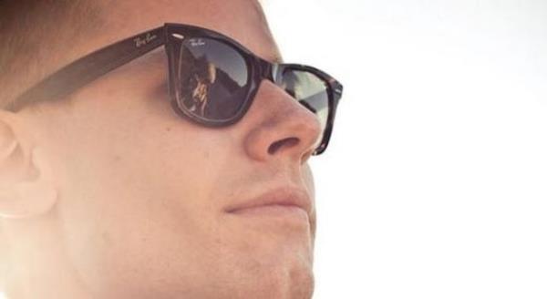 Ne oldu? Oysa bugn iin Google Glass` saymazsak ara kullanrken oumuz gne gzlyle idare ediyoruz.