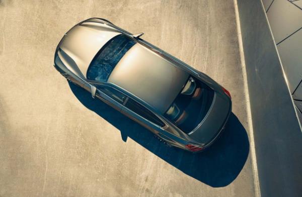 Daha keskin izgilerle BMW Vision Future Luxury konseptinden izler tayan Yeni 7 Serisi daha agresif bir n yze sahip.