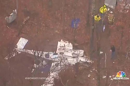 ABD'de meydana gelen uak kazasnda sadece 7 yandaki bir kz ocuu kurtuldu. ABD medyasnda kk kzn kurtuluu "mucize" olarak yer ald.