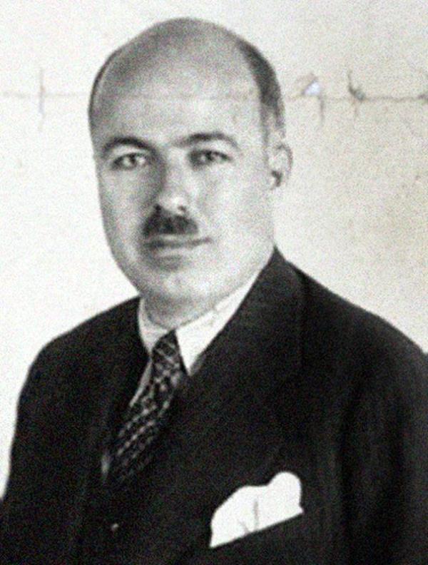 Arivdeki belgelerin satlmamas iin TBMM'ye nerge veren Manisa Milletvekili Refik evket.