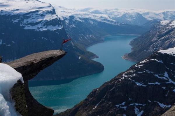 Trolltunga, Norve