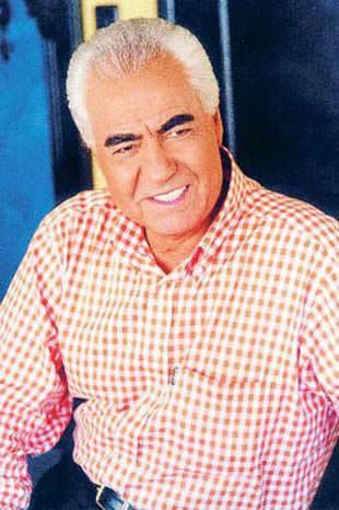 <br><b>Nuri Sesig�zel</b></br>  1993'te kirac�s� 110 milyon liral�k borcunu �demeyip, bir de ona hakaret edince t�rk�c� Nuri Sesig�zel �fkeden kendini kaybetti. Belindeki tabancayla kirac�y� bacaklar�ndan vurdu. Nuri Sesig�zel, bu y�zden bir s�re cezaevinde yatt�.