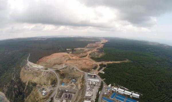 Yap�m�na 2013 y�l�nda ba�lanan 3 milyar dolar maliyetli 3. Bo�az K�pr�s� ve Kuzey Marmara Otoyolu projesinde k�pr� kulelerinin yap�m�nda sona yakla��ld�.