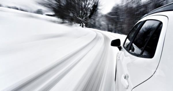 Aralar iin en zor koullar karl ve buzlu zeminlerdir. Son gnlerde yurdun byk bir kesiminde ofrler iin zorlu koullar olumakta. Tutunmann ciddi oranda zorlat, fren mesafesinin uzad karl ve buzlu zeminlerde ara kullanrken nelere dikkat edilmeli?