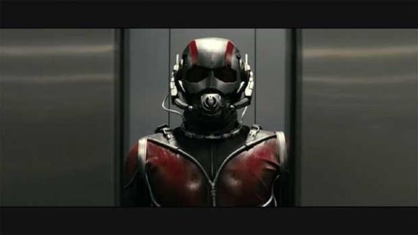 <p><b>Ant-Man - 17 Temmuz 2015</b></p>  Peyton Reed'in ynetmenliini stlendii Ant-Man ile biyokimyac Dr. Hank Pym srad yksne konuk olacaz. Srsne bereket baarsz deneyden sonra atomlar zerinde yapt aratrma nihayet sonular vermeye balar. Fakat, deneyler srasnda yaanan bir kaza, Hank'in kaderini sonsuza kadar deitirecektik. Dr. Hank Pym bcekleri kontrol edebilen bir varla dnmtr.