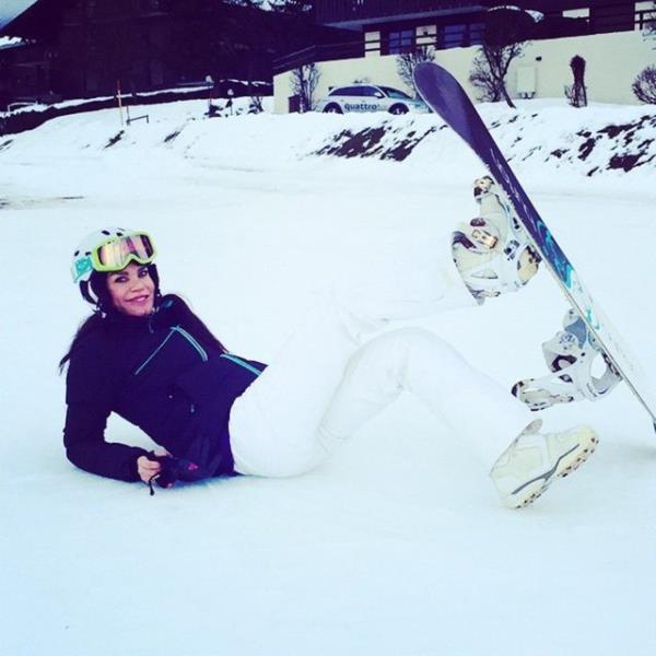 EBRU ALLI   <br>Snowboard'lu bir gn biter</br>