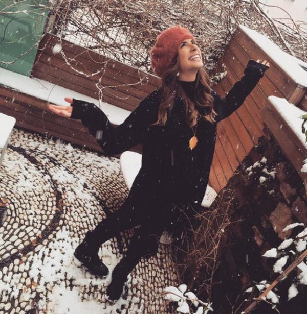 BUSE TERM  <br>Ofiste yuzume yansiyan kar mutlulugu</br>