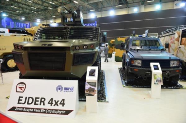 Rakiplerimizle kendimizi k�yaslayacak olursak, �u anda Apache helikopterinin a��rl��� 13 tondur, Kobra helikopterinin a��rl��� 11 tondur, Atak helikopterimizin a��rl��� ise 5 tondur. Atak, boyutlar� ve �zellikleri do�rultusunda en efektif helikopterdir.