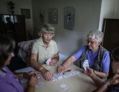 Gece dar kmak yerine evde kalp bir masa oyunu oynamay tercih etmek