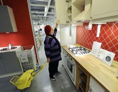 Gezmek yerine mobilyaya para harcamak