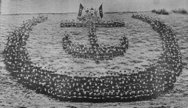 Bahriye Mektebi Talebeleri Kathane pikniinde