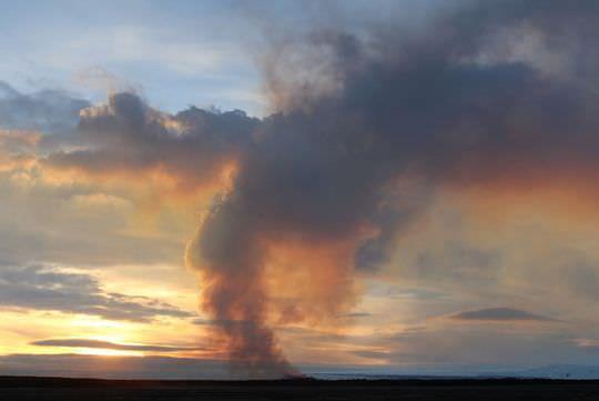 <p><b>Bardarbunga neden hala lav sa��yor?</b></p>    �zlanda'daki Bardarbunga yanarda�� A�ustos sonlar�nda harekete ge�ti. Etraf�nda dev bir lav tarlas� olu�turan yanarda� 1783'ten bu yana �zlanda'daki en geni� alana lav sa�an yanarda� oldu. Halen durmayan yanarda�, gizemini koruyor.