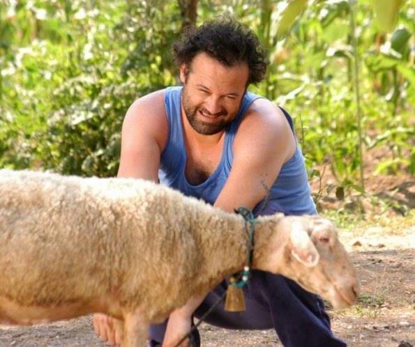 <p><b>Trk sinamasnn dnden bugne akllarda kalan en komik filmleri.</b></p>    Abimm