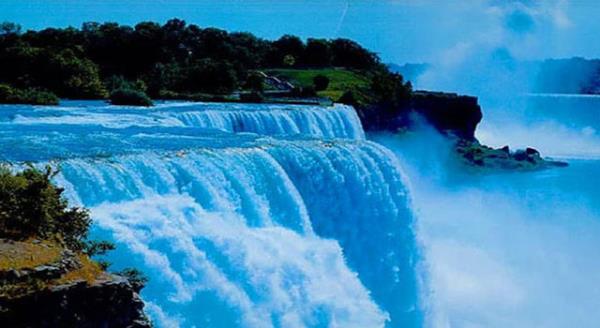 Niagara �elalesi'nden 31,600 ton su d�k�l�yor