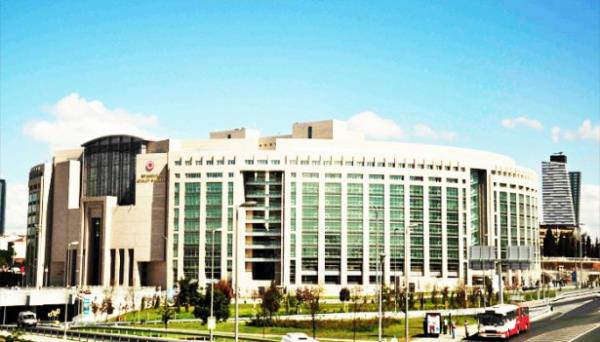 <br><b>ALAYAN</b></br>  Sultan Abdlaziz, Osmanl dneminde bahe ve alayanlarla nl bu yere 1863'te bir kasr yaptrmtr.