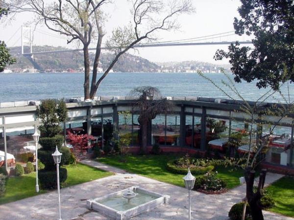 <br><b>BALTALMANI</b></br>  Rumeli Hisar'nn tesindeki eski ad "Fadalya" olan "Baltaliman", adn stanbul?un fethi srasnda Gelibolu'daki donanmay hazrlayan ve kuatma srasnda gemileri bu limana getirmeyi baaran Baltaolu Sleyman Bey'den ald.