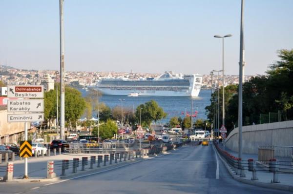 <br><b>BEKTA</b></br>  Bu semt "Kone Petro" adyla anlyordu. Anlam "Ta Beik" idi. Rahip Yaka, Hz sa'nn beiini Kuds'ten getirip, burada yaptrd kiliseye koymutur