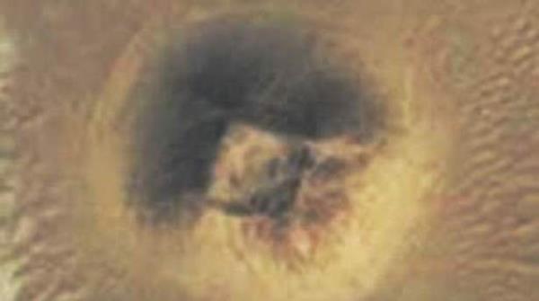 Nil tabannda birbirinden yaklak 150 kilometre uzaklkta olan iki noktay belirleyen arkeolog Angela Micol, bu tepelerin Msr'n gizemli kayp piramitleri olabileceine inanyor.