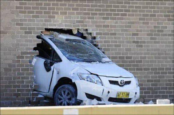 Dnya genelinde yaanan bu park kazalar gerekten inanlr gibi deil. 'Bu nasl olur?' diyeceiniz birbirinden ilgin park kazalar...