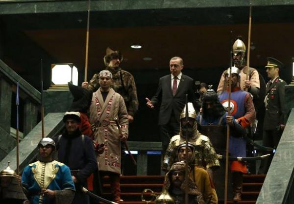 Milliyetilik Szle Deil zde Olur... Atalarmzn Kurduu 16 TRK DEVLET Bakanlk Saraynda