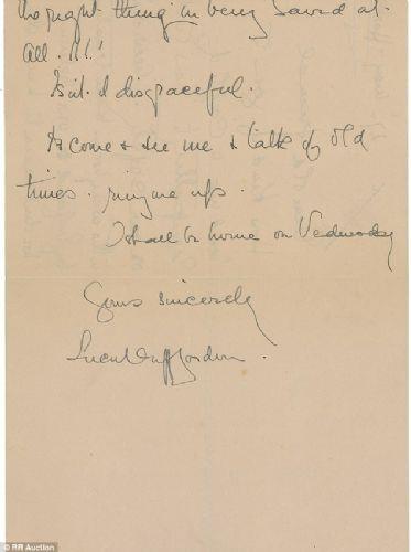 RMS Titanic gemisi 15 Nisan 1912 ylnda buz dana arptktan sonra sabahnn erken saatlerinde batt. 2224 yolcu ve mrettebattn bin 500'den fazlas hayatn kaybetti. Cankurtaran botlar sadece bin 178 kiiyi tayabildi.