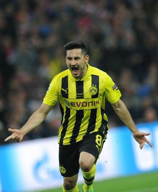 2 - Borussia Dortmund 33.585