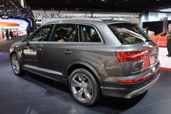 2016 Audi Q7'nin dnya prmiyeri Detroit'te gerekletirildi..
