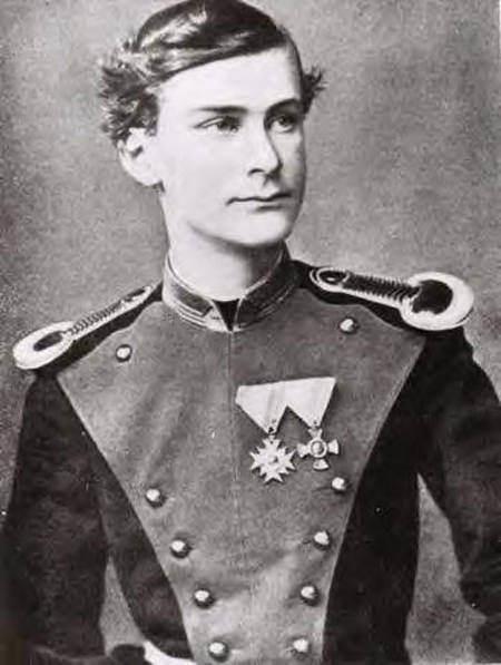 <br><b>Almanya Kral Otto</b></br>  Kraln pek ok hayali arkada vard ve onlarla renkli sohbetler gerekletiriyordu. Kaplar konusunda ok hassast ve kapal kapya tahamml yoktu