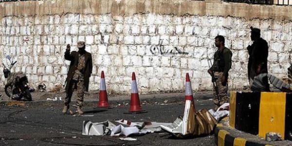 Husilerin geni alanlar kontrol altna almasyla, blnm bir ordu ile son yllar iinde lke en byk krizlerinden birini yayor.