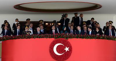 <P><B>PROTOKOL TERF�S�</B></P>  <P>Ba�kent protokol listesinde 22’nci s�radan 9 basamak y�kselecek. 13’�nc� s�raya ge�erek orgenerallerin �st�nde olacak.</P>