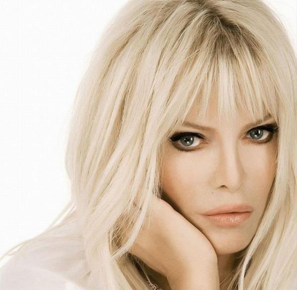 Ajda Pekkan - 1.65 cm